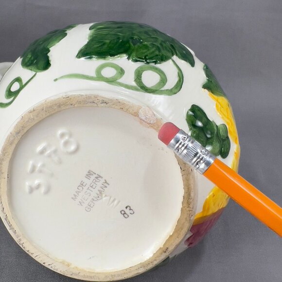 Vtg Ceramic Art Pottery 3778 Pitcher Majolica Strawberries Grapes West Germany - Picture 11 of 16